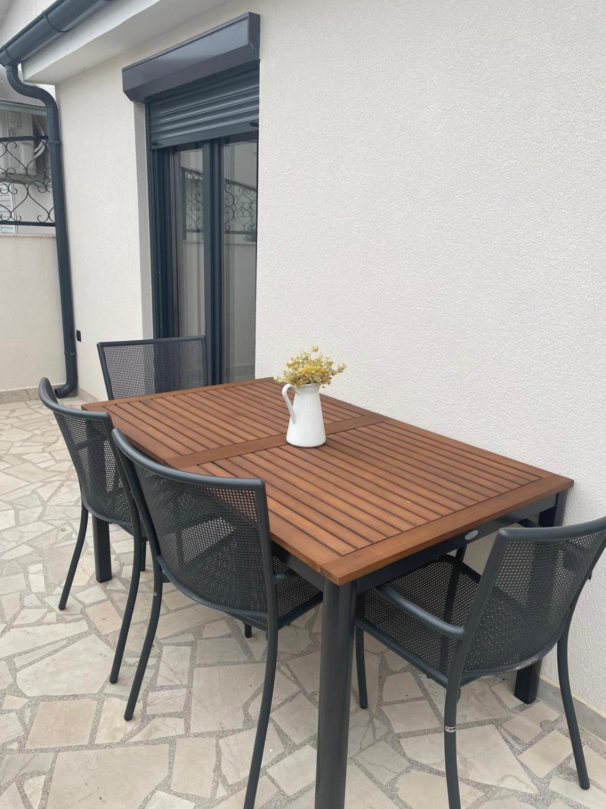 Apartments Ula Vodice Luaran gambar